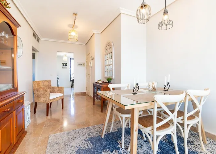 Fee4Me: First Line Luxury Apartment
